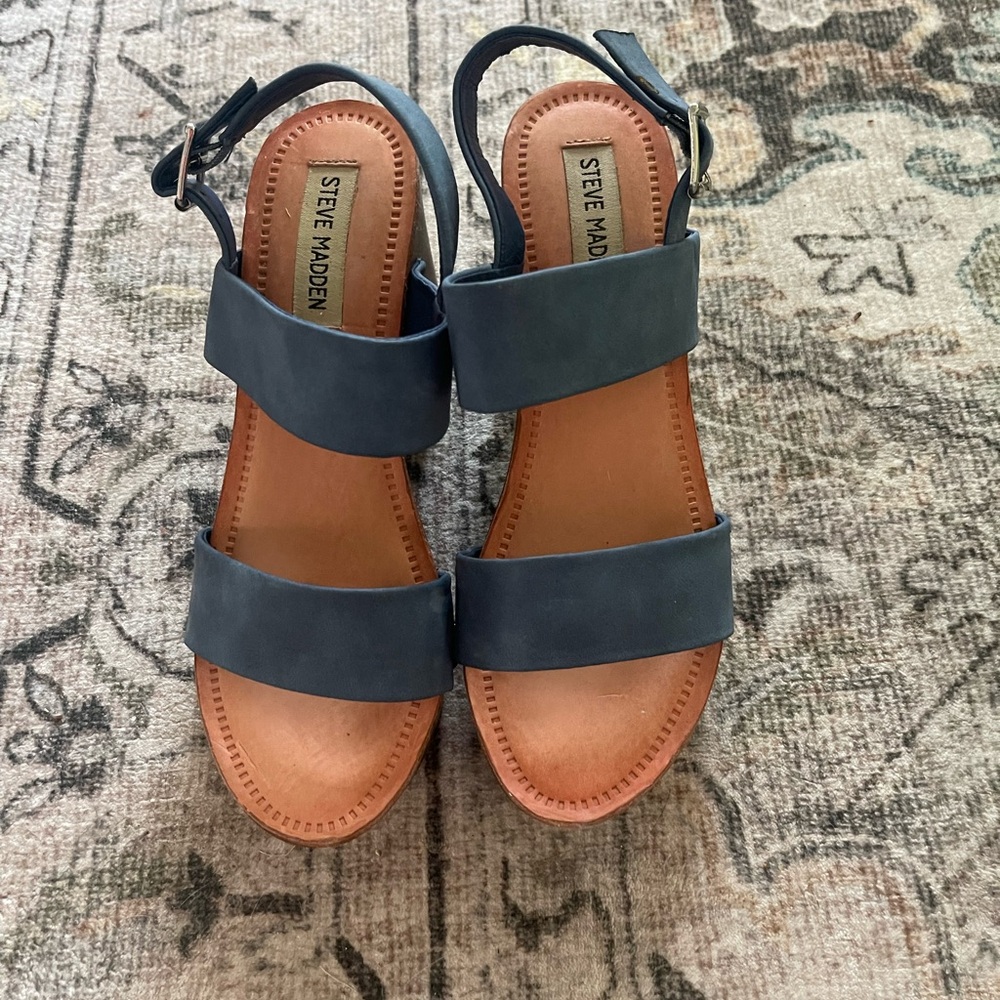 Steve Madden Blue platform Sandals with Adjustable Ankle Strap